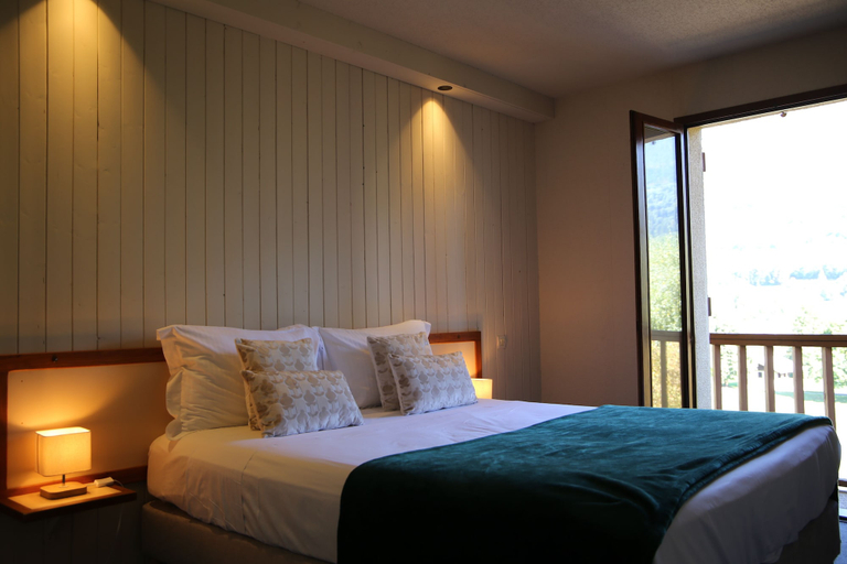 Bedroom 3, Hôtellerie du Roy, Savoie