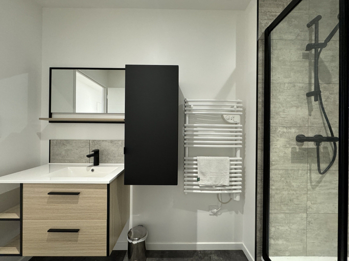 Bathroom 5, Peaceful Home With Terrace & Parking, Sarthe