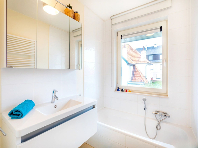 Bathroom 3, Sunny Modern Apartment in Koksijde, West-Vlaanderen