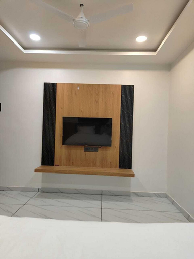 Room 2, Hotel Nexon Inn, Vadodara