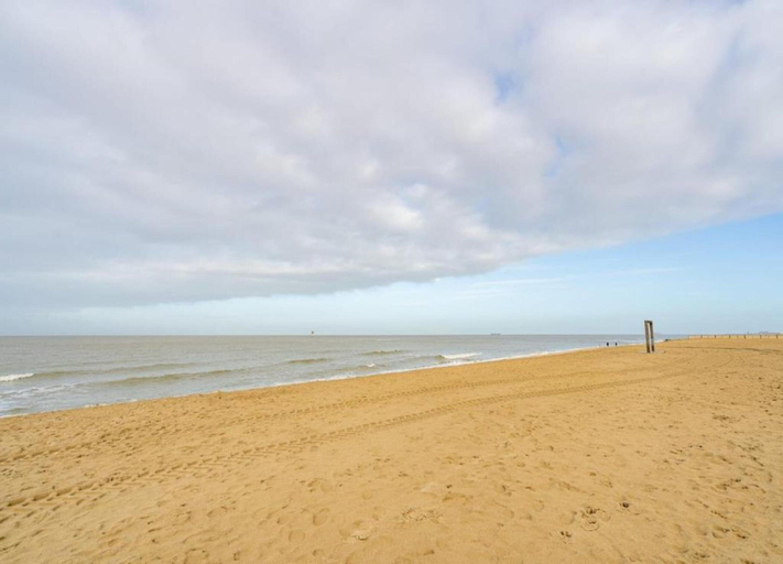 View from property 3, Stylish City-view Retreat, West-Vlaanderen