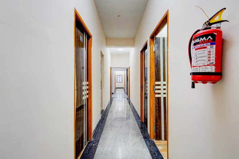 Public Area 2, Super Hotel O Choolai Near Chennai Railway Station, Chennai