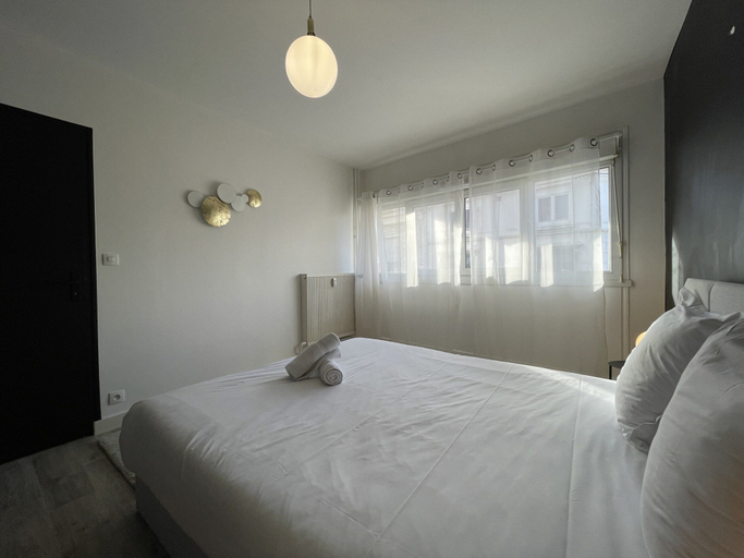 Room 5, Apartment in Le Mans Near Train Station, Sarthe