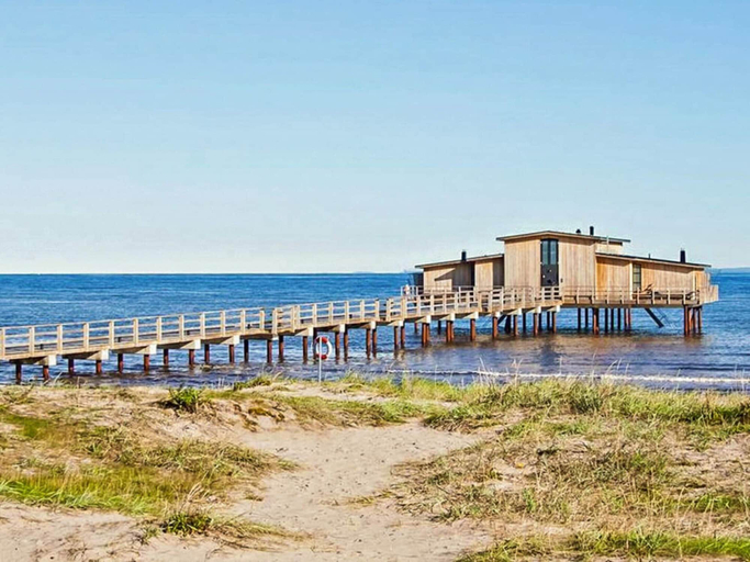 Beach 3, 3 Person Holiday Park Home in Bastad, Båstad