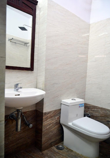 Bathroom 3, Hotel Suncity Prayagraj, Kaushambi