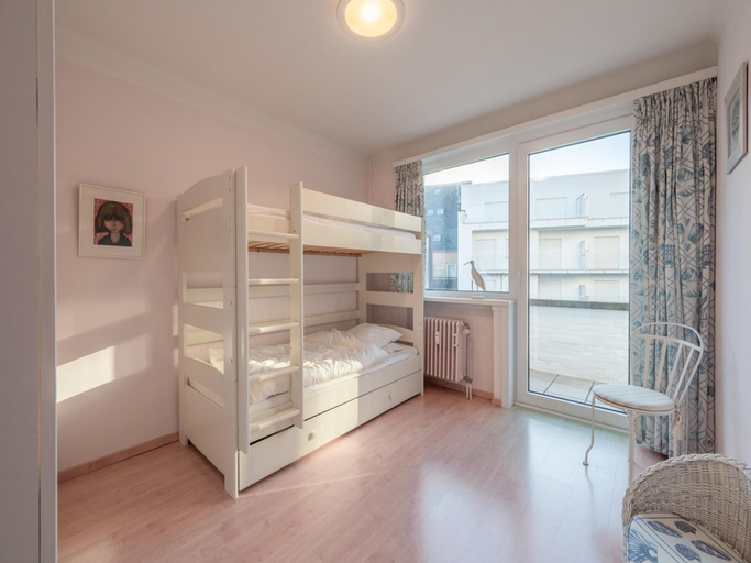 Room 3, Apartment in Knokke Near Casino and Beach, West-Vlaanderen
