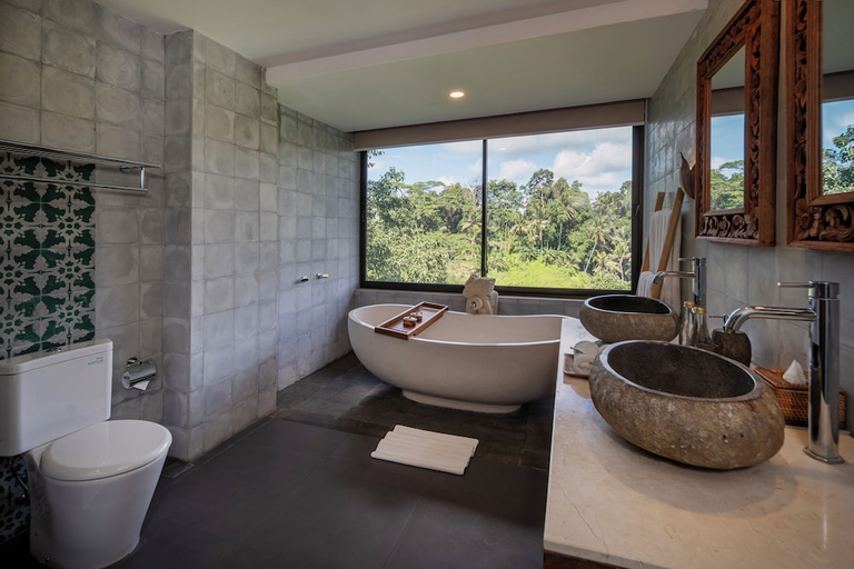bathroom 8
