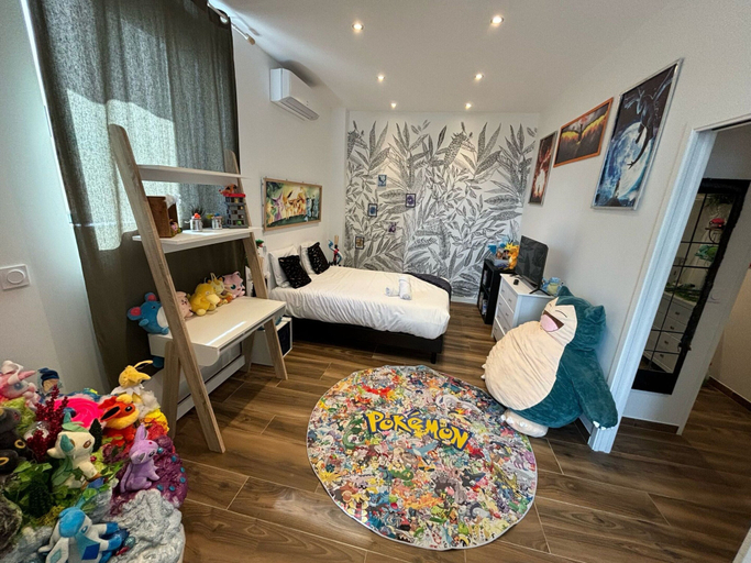 Room 4, Modern House With Four Bedrooms in Loire, Sarthe