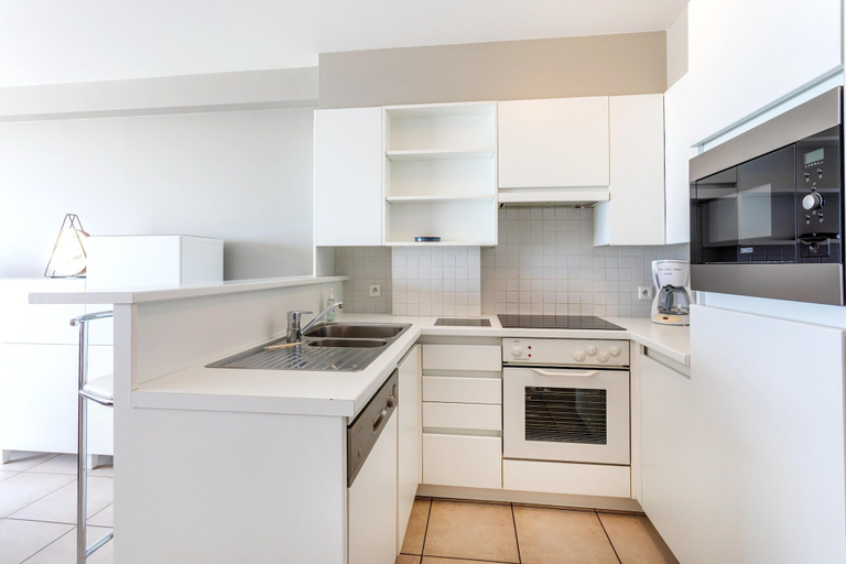 Private kitchen 5, Seaside Apartment in Koksijde With Terrace, West-Vlaanderen