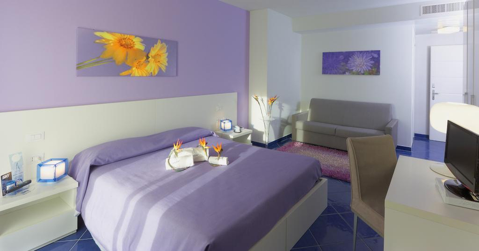 Bedroom 3, Aurea Hotel Tortoreto Lido, Teramo