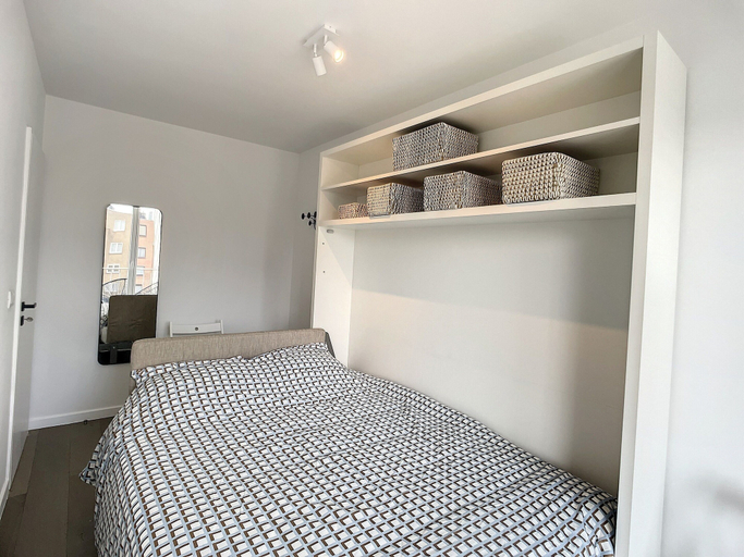 Room 3, Seafront Apartment in Knokke Heist, West-Vlaanderen