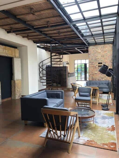 Room 3, Stylish 2 Masters w Patio View, Santafé de Bogotá
