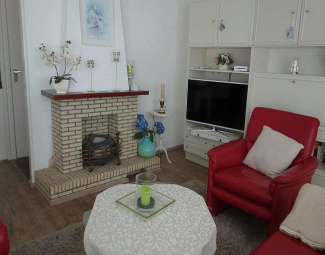 Exterior, Family Bungalow Near the Beach and sea, Zijpe