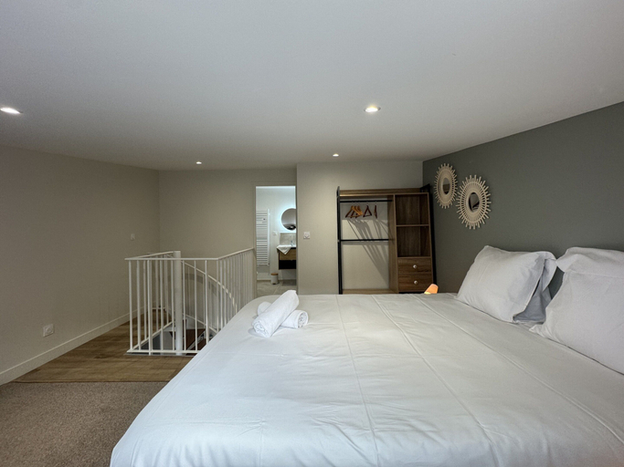 Room 5, Duplex in Le Mans Near 24 Hours Circuit, Sarthe