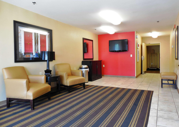Public Area 2, Suburban Studios Macon North, Bibb
