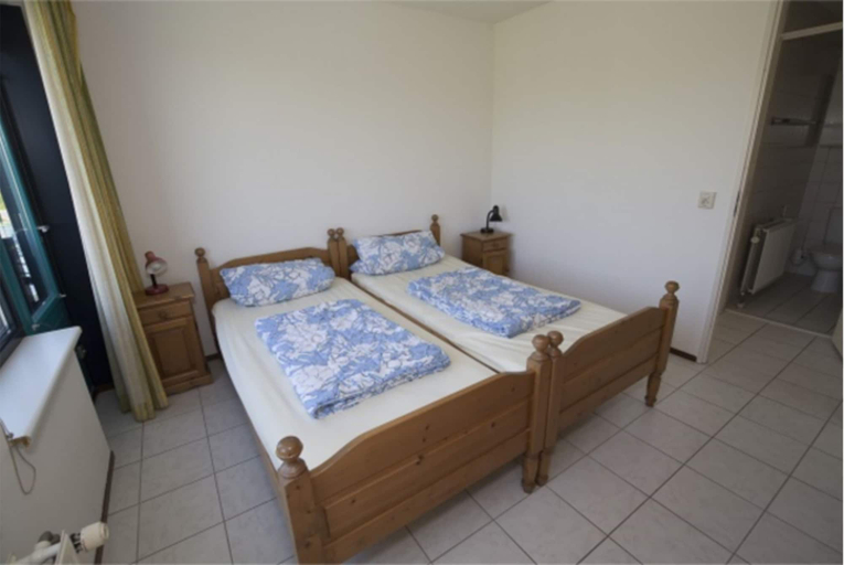 Room 3, Furnished Apartment on the Dunes, Zijpe