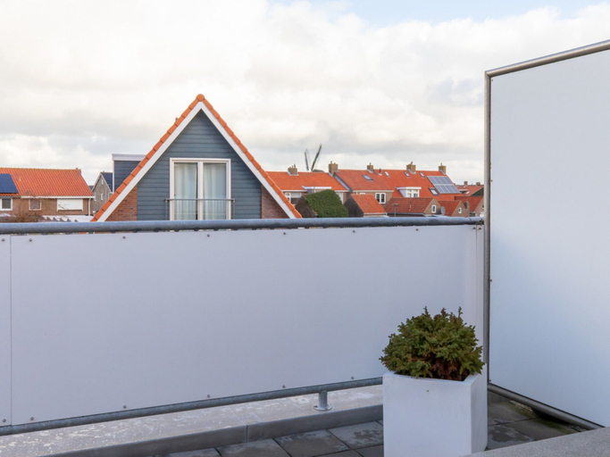 Balcony 4, Holiday Home in Zoutelande Near Sandy Beaches, Veere