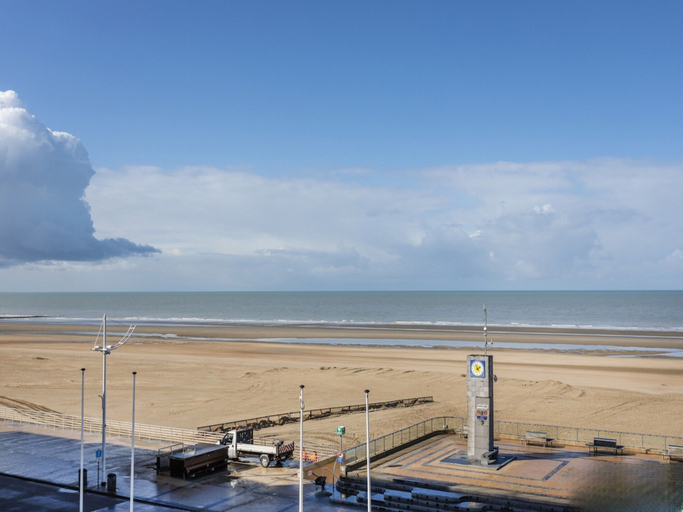 View from property, Cosy Renovated Flat on the Seafront, West-Vlaanderen