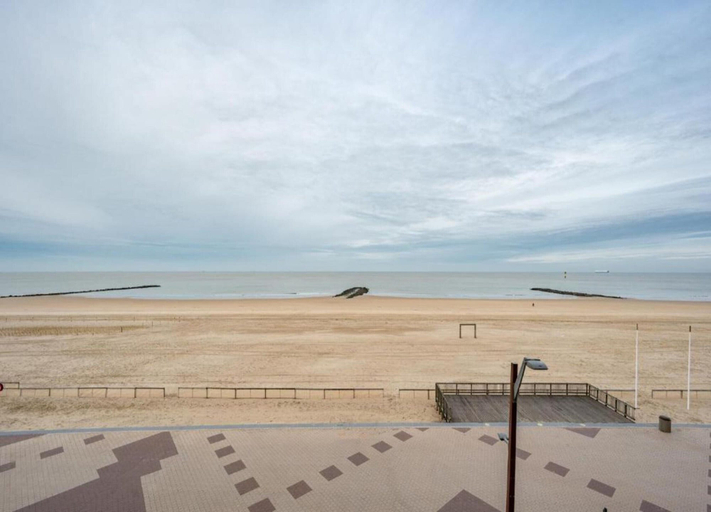 View from property 4, Panoramic Beachfront Bliss, West-Vlaanderen