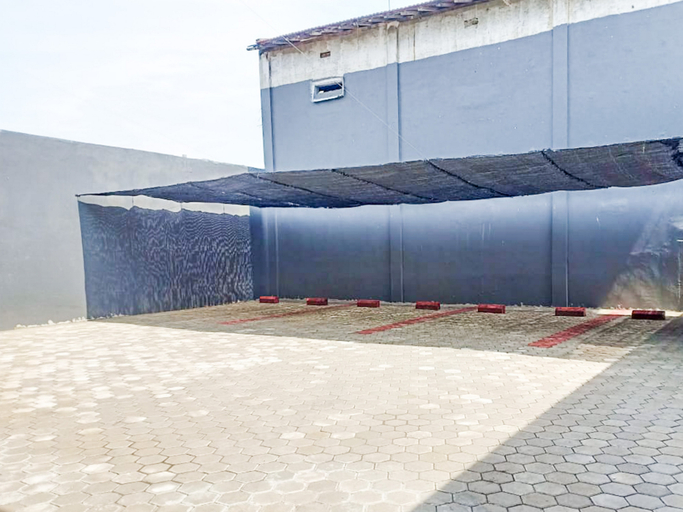 Exterior 5, GO Homestay RedPartner near Alun-Alun Mojokerto, Mojokerto