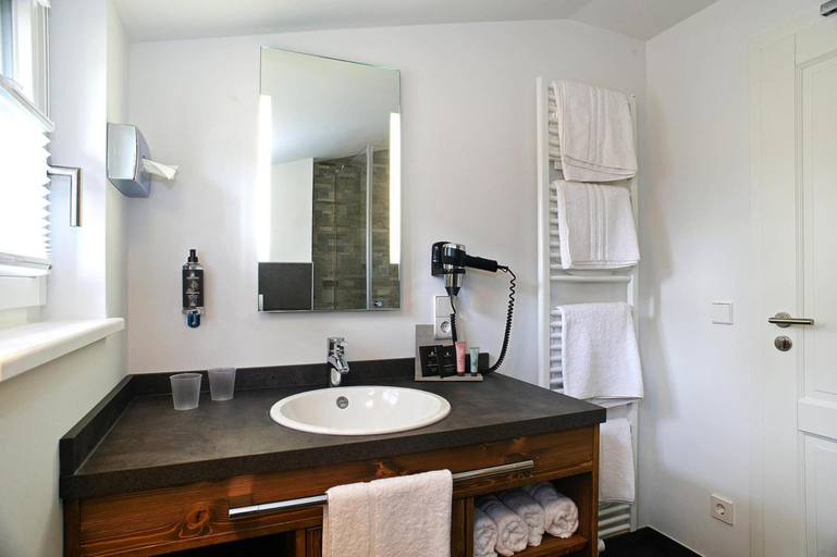 Bathroom 3, Holiday Homes in Torfhaus Harzresort, Torfhaus, Goslar
