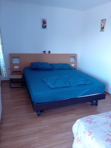 Others 3, Lebada Neagra, Costinesti