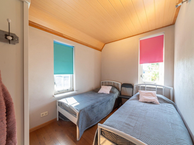 Room 3, 6-person House With a Beautiful Garden, Kapelle