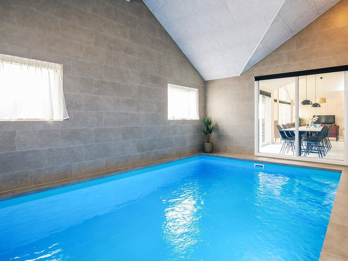 Pool 5, 5 Star Holiday Home in Idestrup, Guldborgsund