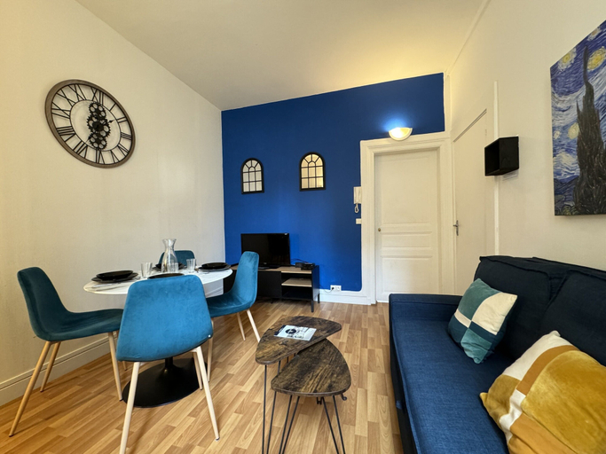 Living room 4, Apartment in Le Mans Near 24 Hours Circuit, Sarthe