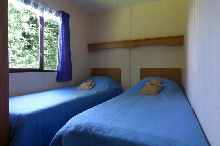 Bedroom 3, Tour de France Retreat, Manche