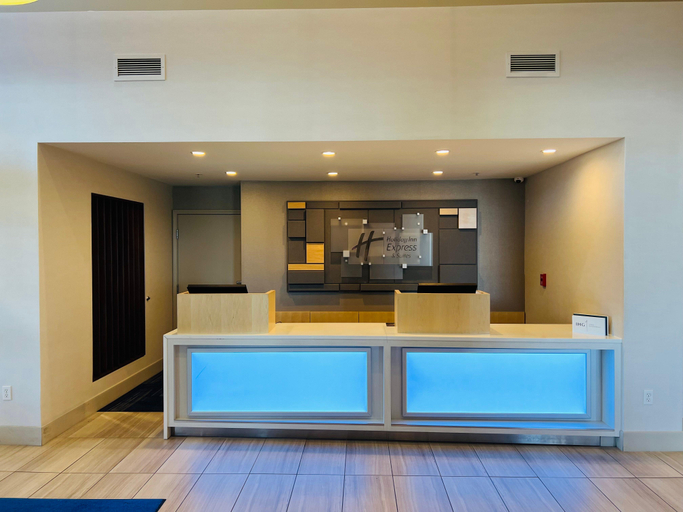Public Area 5, Holiday Inn Express & Suites SALINAS by IHG, Monterey