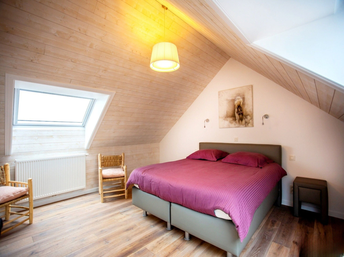 Room 3, Modern, Snug Holiday Home Near Koksijde Beach, West-Vlaanderen