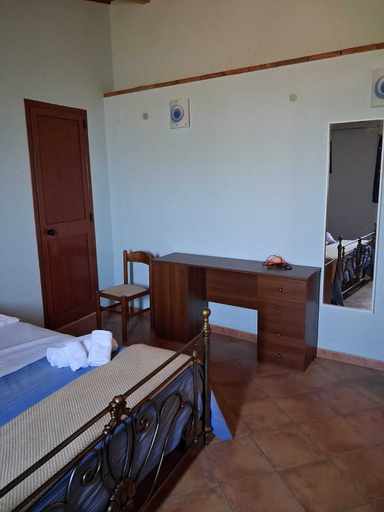 Room 4, Il Casale Vasari, Messina