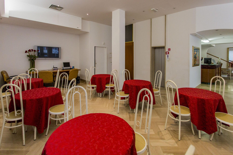Others 3, Hotel Columbia, Rimini