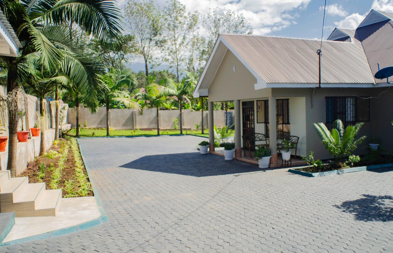 Others 2, Jadea residence, Meru