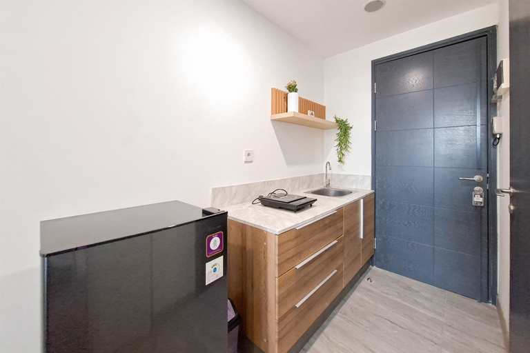 Others 4, Modern Studio near Binus Alam Sutera at Collins Boulevard Apartment By Travelio, Tangerang