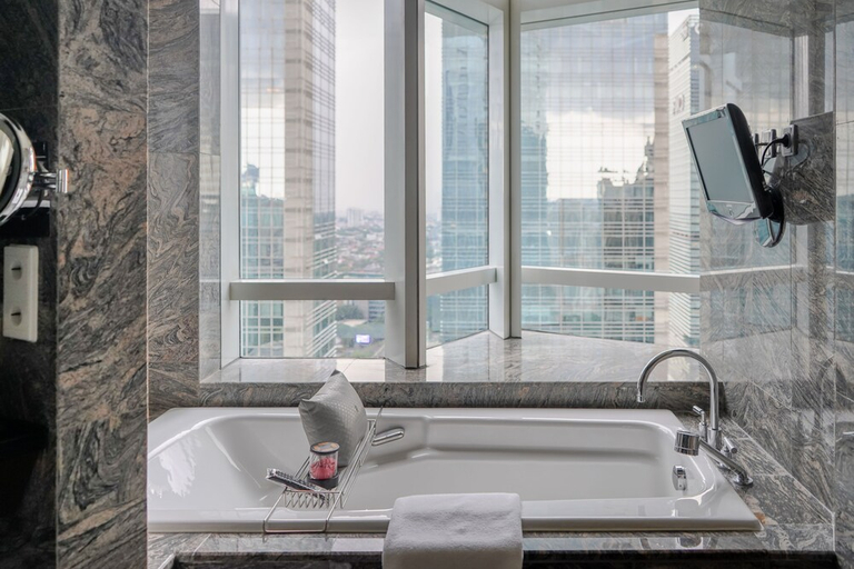 bathroom 4