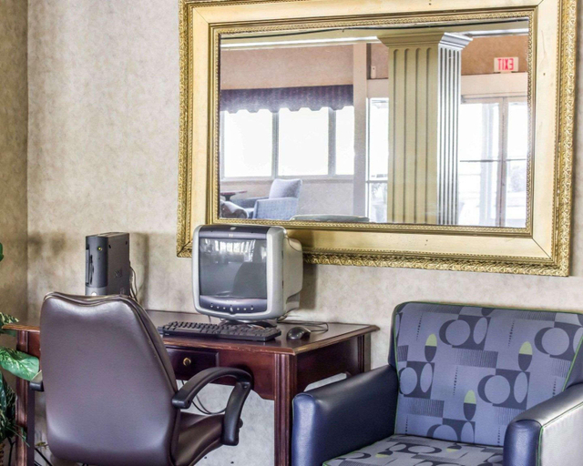 Others 4, Econo Lodge & Suites, Guilford