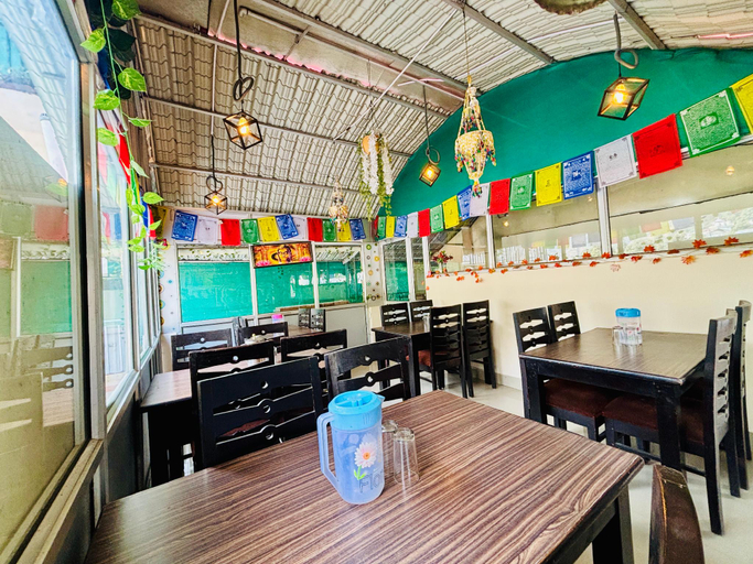 Food & Drinks 2, Kumar Residency, Kangra