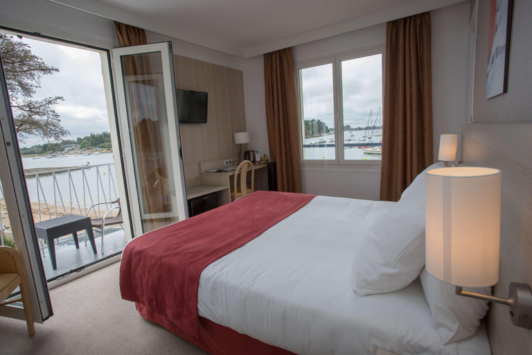 Bedroom 3, Best Western Plus Le Roof, Morbihan