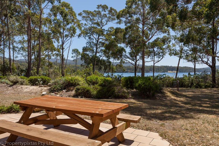 Others 3, Bay Retreat Port Arthur, Tasman