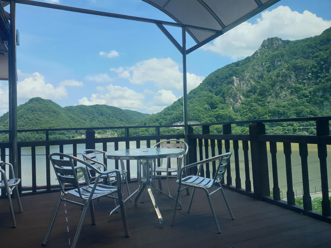 Others 2, LaHoya Pension, Chuncheon