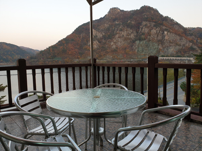 Others 3, LaHoya Pension, Chuncheon