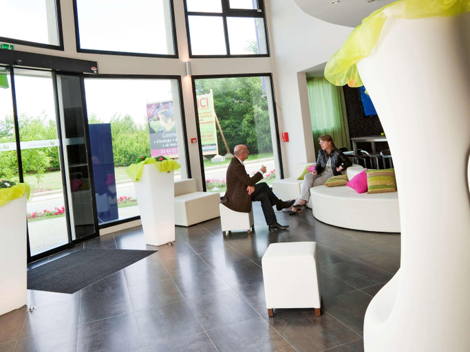 Public Area 2, ibis Styles Compiegne, Oise