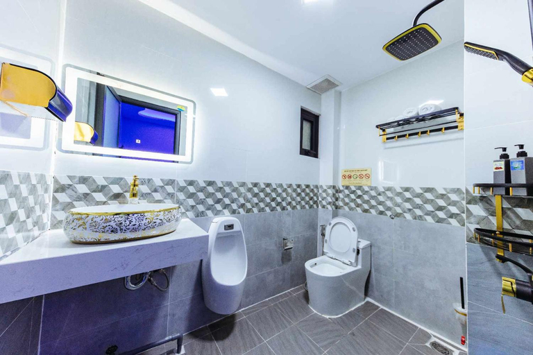 2, Z Hotel Lạc Long Quân, District 11
