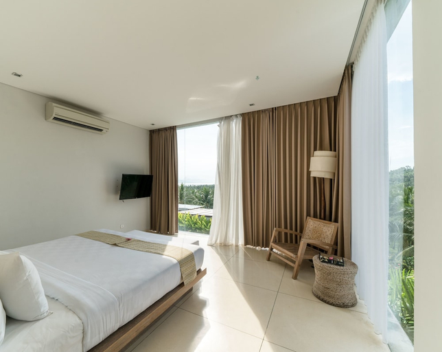 bedroom 18