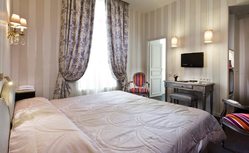 Bedroom 3, Hotel Saint Petersbourg Opéra & Spa, Paris