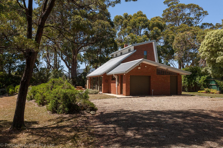 Others 2, Bay Retreat Port Arthur, Tasman