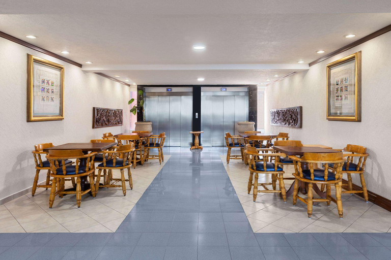 Public Area 3, Howard Johnson by Wyndham Toluca, Otzolotepec