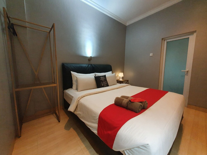 bedroom 18